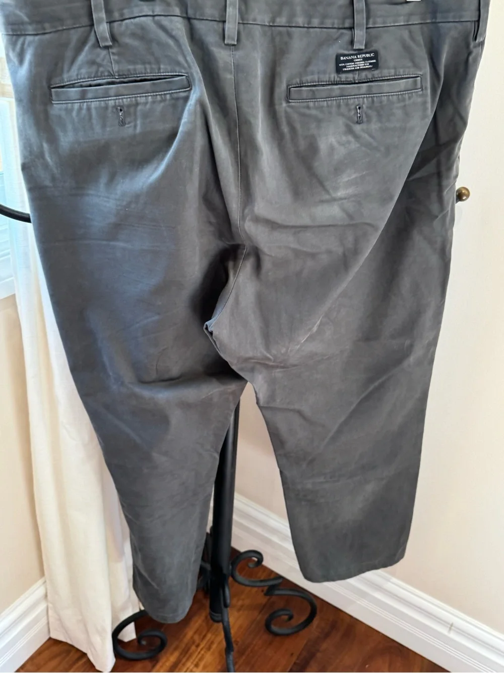 Banana Republic Men's Gray Chino Pants Size 40 Emerson